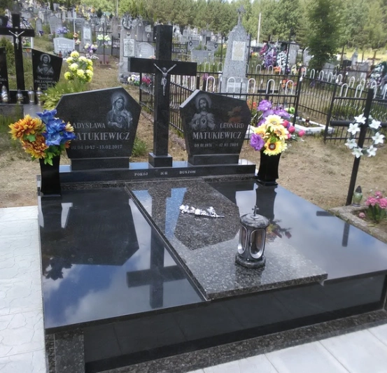 Памятник двойной 145